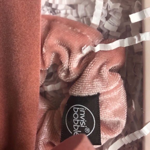 Herbal Essences Smooth-Lisse Rose Hips with Hair Accessories - Picture 4 of 8